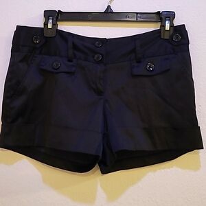 No boundaries, 7, Black shorts